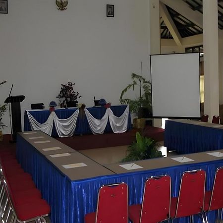Wonua Monapa Hotel Resort Kendari Exterior photo