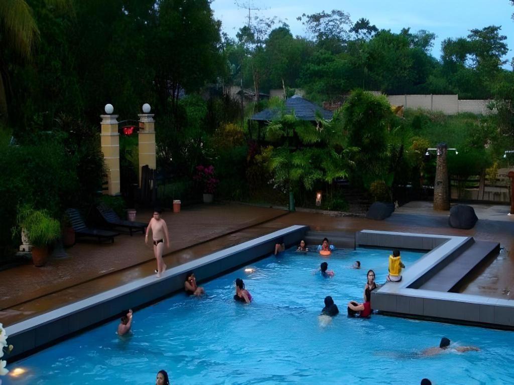 Wonua Monapa Hotel Resort Kendari Exterior photo