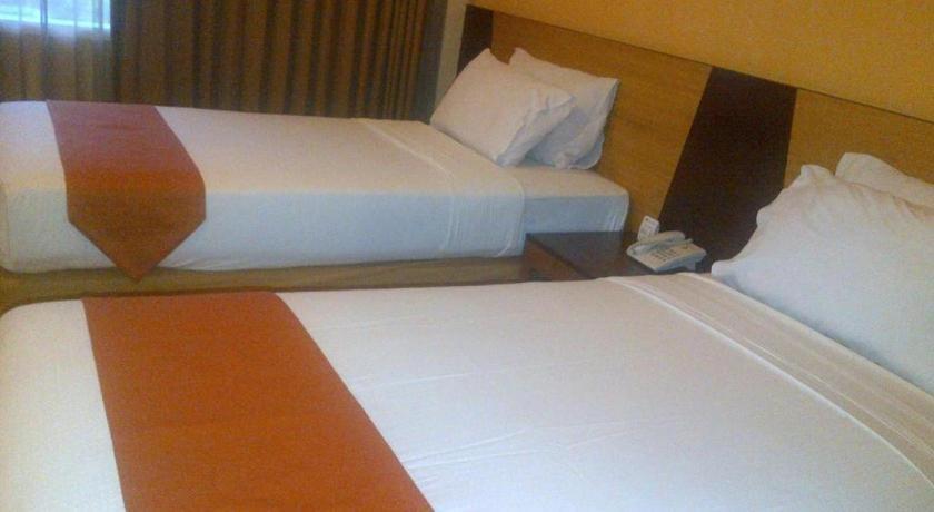 Wonua Monapa Hotel Resort Kendari Exterior photo