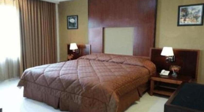 Wonua Monapa Hotel Resort Kendari Exterior photo